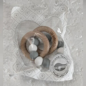 ULUBULU Silicone Teether with Wood Rings NEW